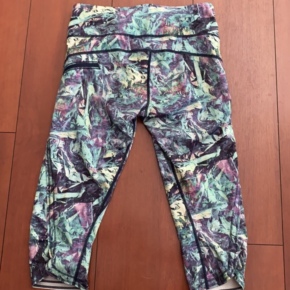 Lululemon Inspire Crop II All Full-On Leggings - Picture 4 of 4